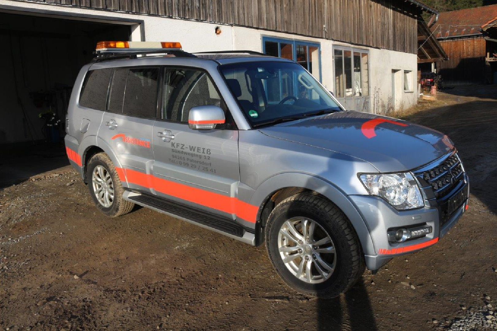 06.03.2023 - Gebrauchtfahrzeug Mitsubishi -Weiß-