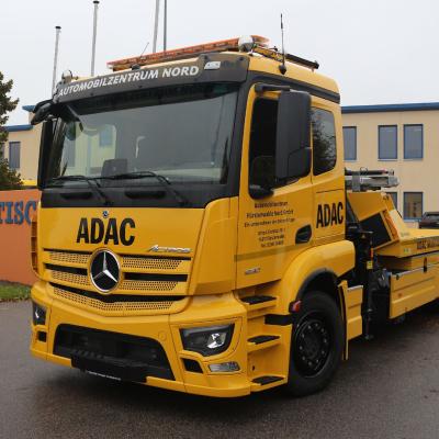 870 Automobilzentrum 01