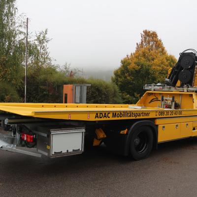 870 Automobilzentrum 02